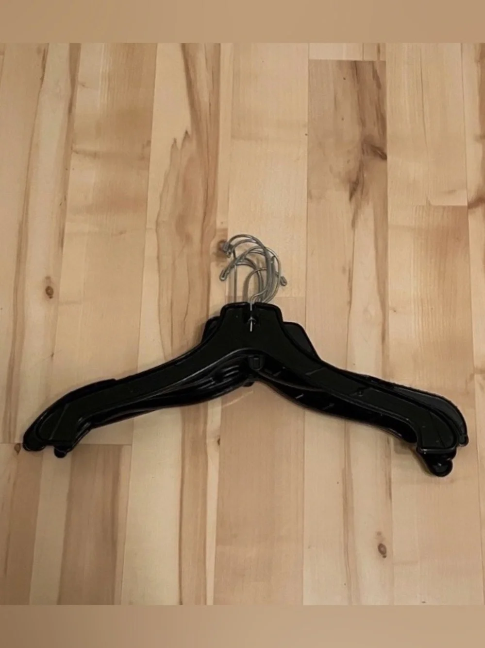 9 Black Plastic Clothing Hangers Clothes Hangers
